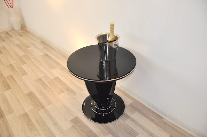 Paar Beistelltische im Art-Deco-Stil mit Klavierlackierung