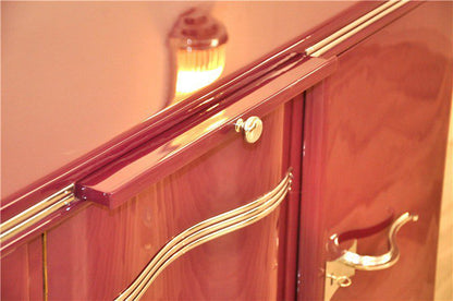 Außergewöhnliches fliederfarbenes Art Deco Sideboard
