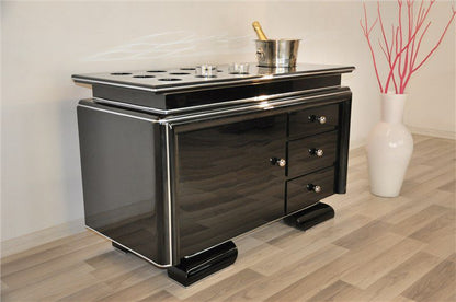 Einzigartiges Sideboard mit Whiskeybaraufsatz