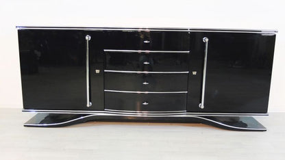 Großes Sideboard im Art-Deco-Stil mit großen Chromgriffen