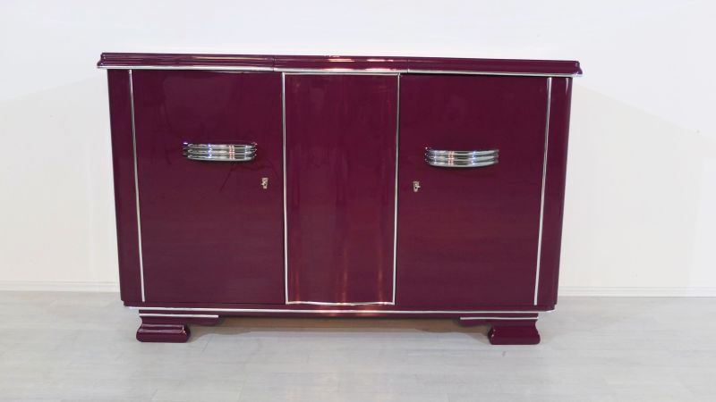 Extravagantes Art Deco Sideboard in einem außergewöhnlichen Violett