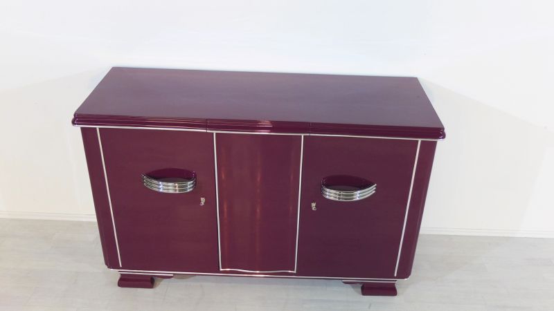 Art-Deco-Sideboard mit einzigartiger lila Lackierung
