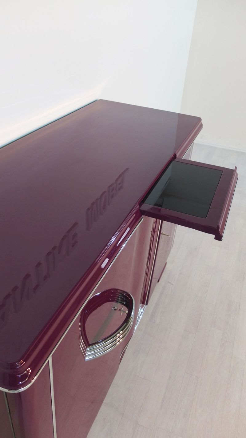 Art-Deco-Sideboard mit einzigartiger lila Lackierung