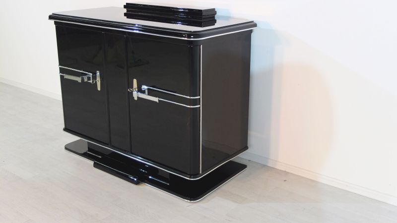 Kleine französische Art-Deco-Kommode