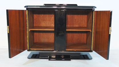 Kleine französische Art-Deco-Kommode