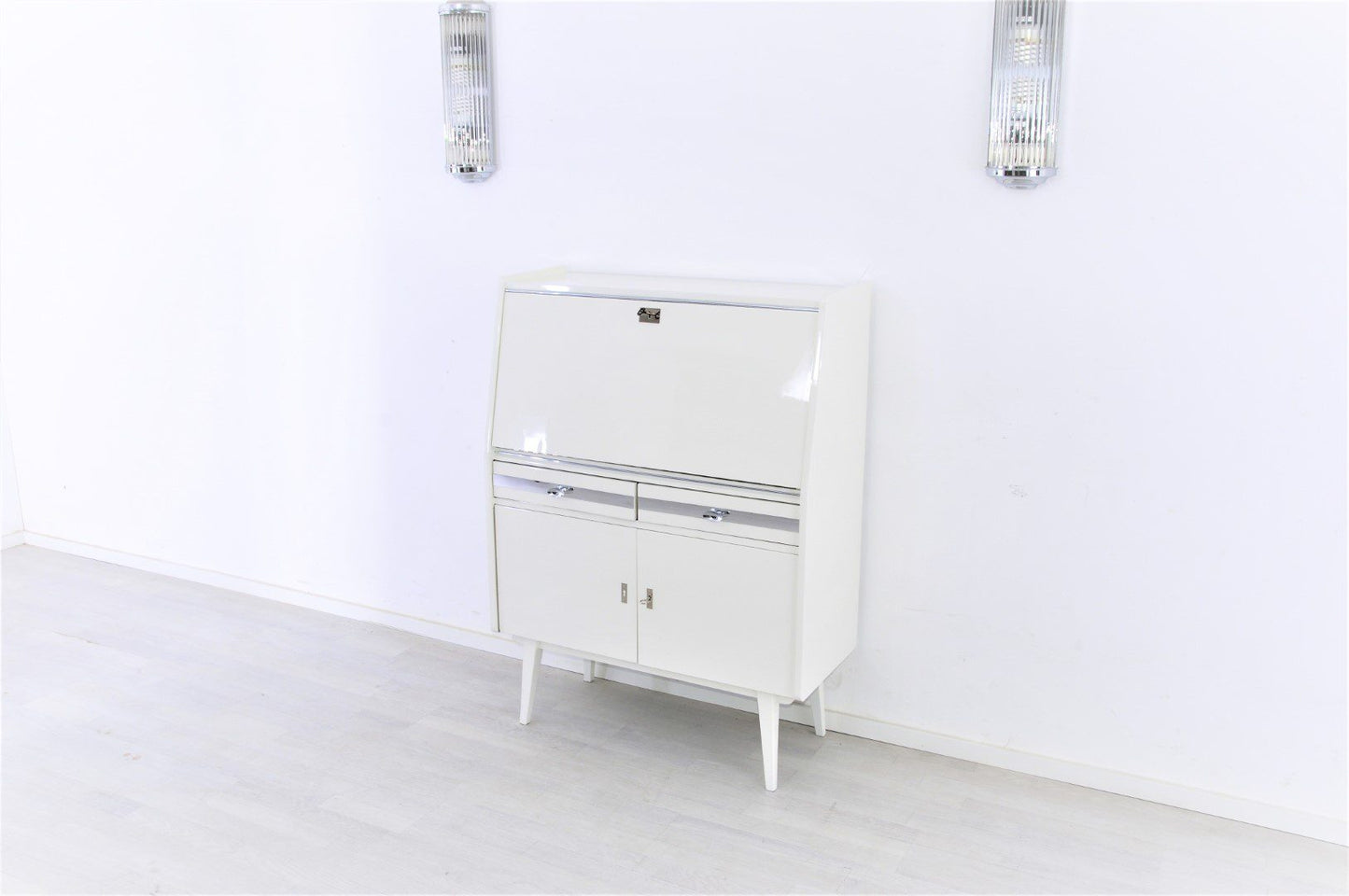 Sekretär Weiss Hochglanz 50er Jahre Chromdetails