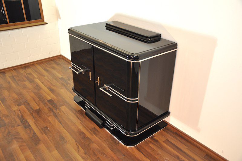 Kompakte französische Art Deco Kommode