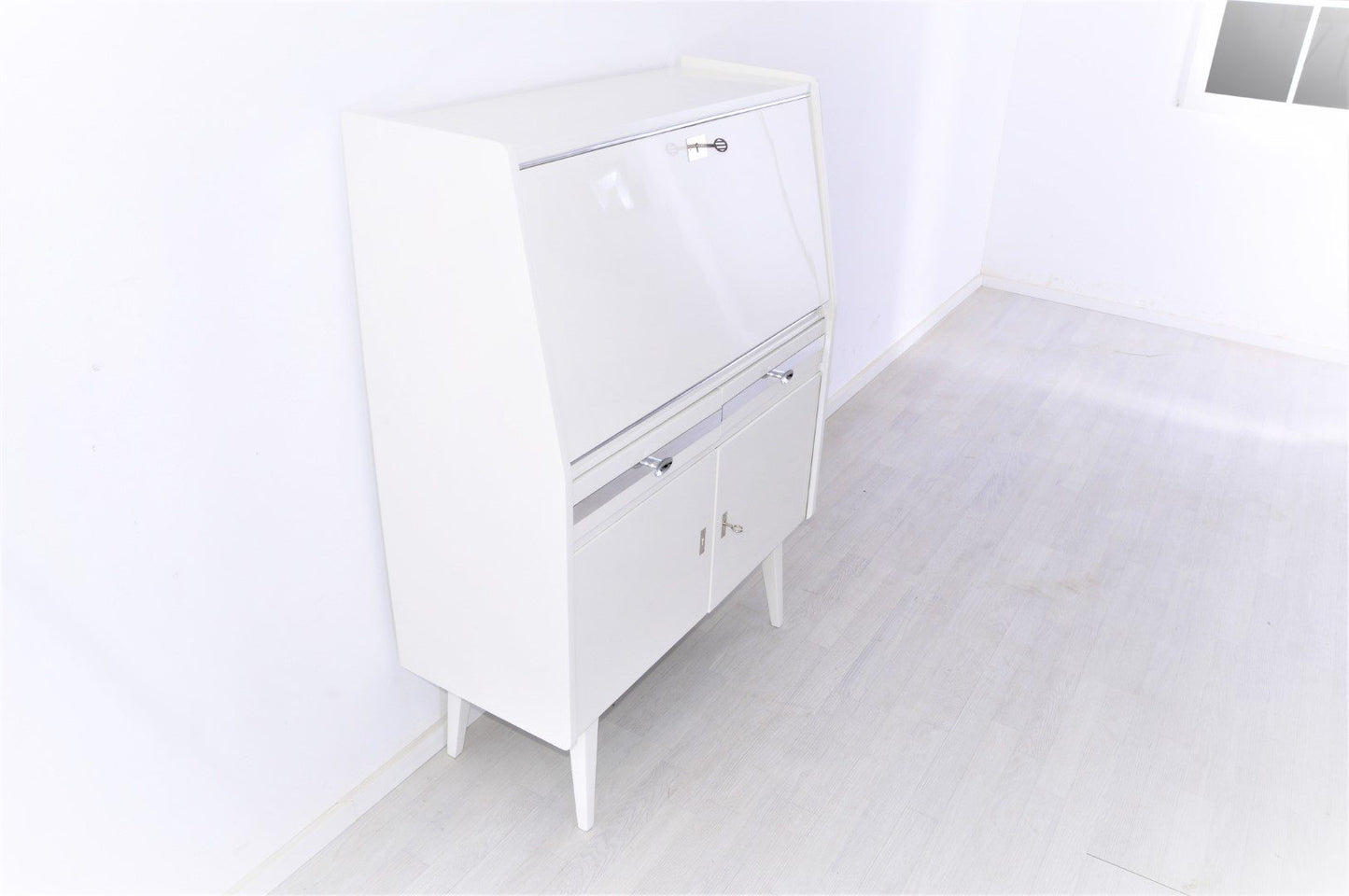 Sekretär Weiss Hochglanz 50er Jahre Chromdetails