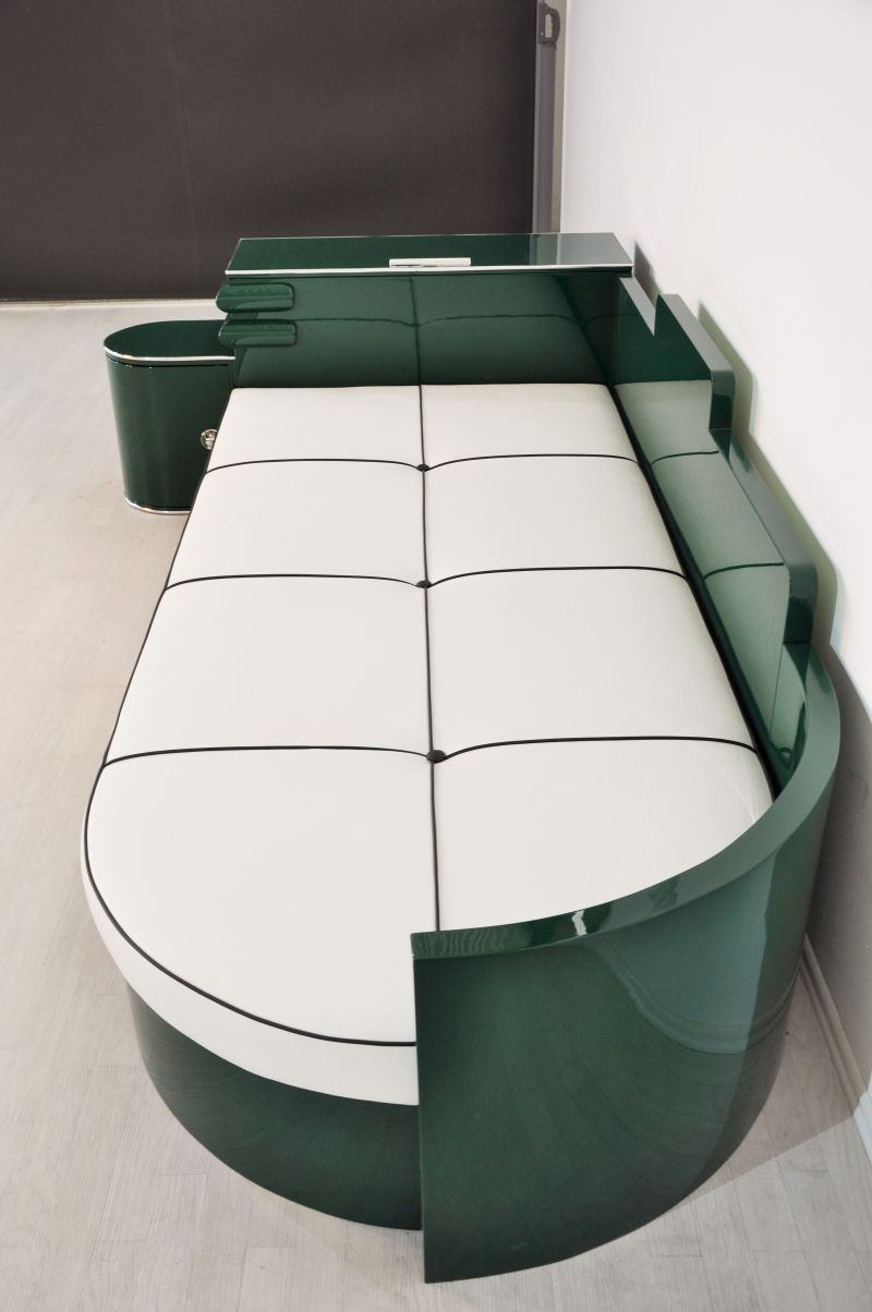 Hochglänzendes Art-déco-Tagesbett aus Frankreich in Jaguar Racing Green