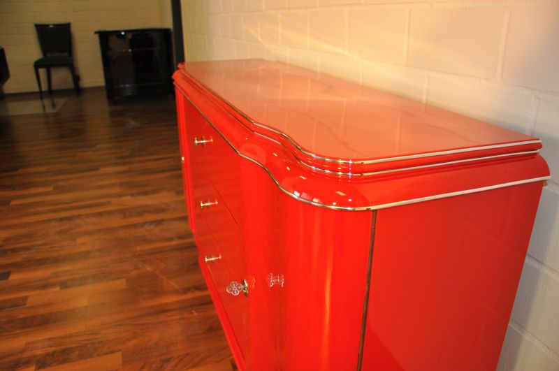 Rotes Art Deco Lowboard