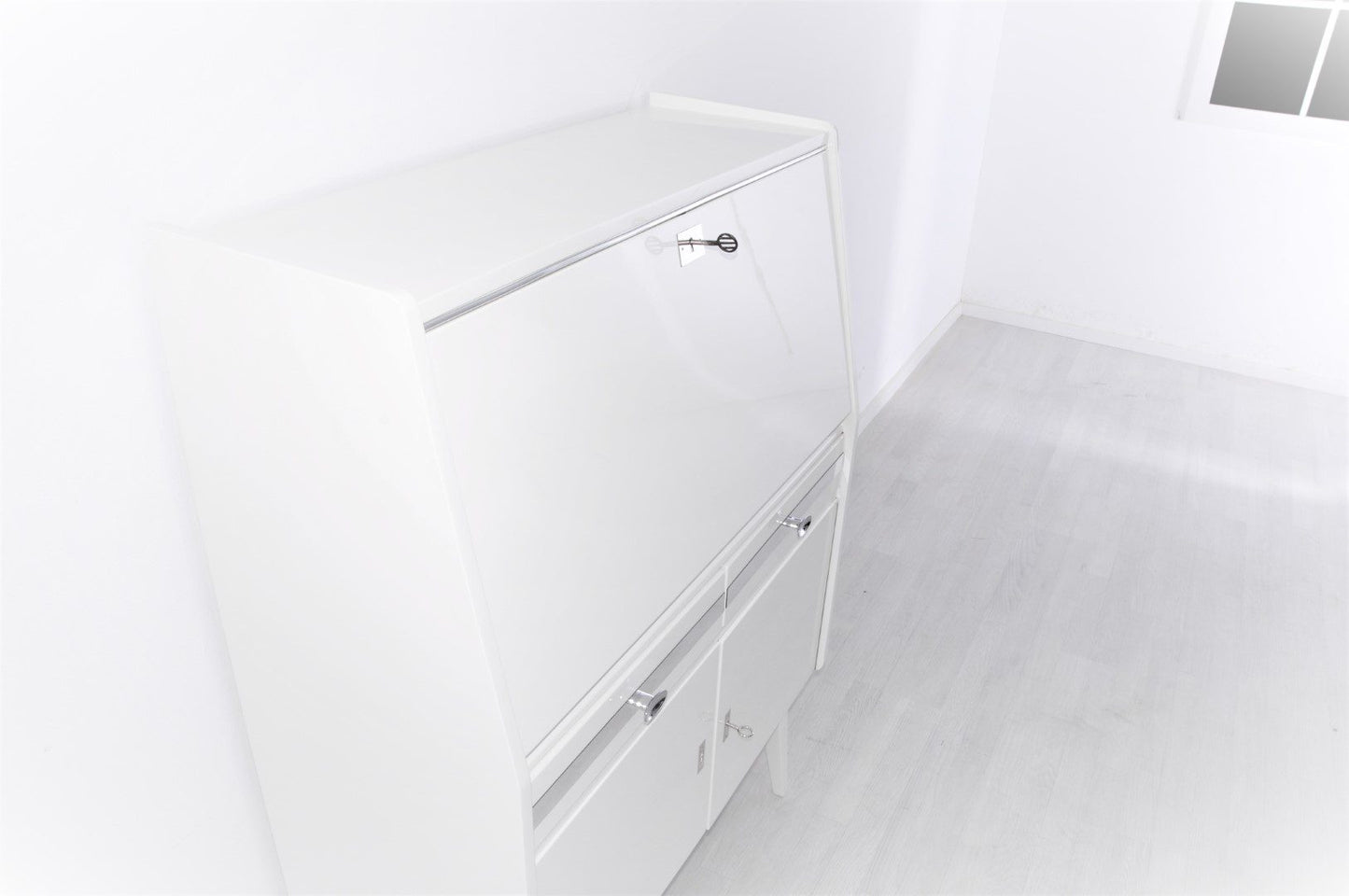Sekretär Weiss Hochglanz 50er Jahre Chromdetails