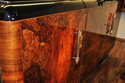 Original 1920er Art Deco Sideboard Wurzelholz mit Messinggriffen