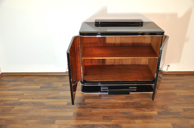 Kompakte französische Art Deco Kommode
