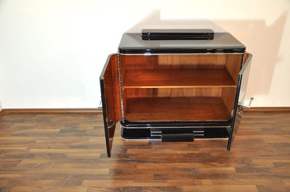Kompakte französische Art Deco Kommode