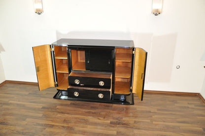 Art Deco Piano Lacquer Sideboard with a great Body