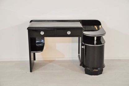 Art Deco Ladysdesk with a uniqe Design
