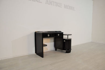 Art Deco Ladysdesk with a uniqe Design
