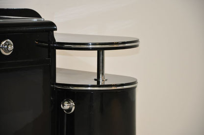 Art Deco Ladysdesk with a uniqe Design