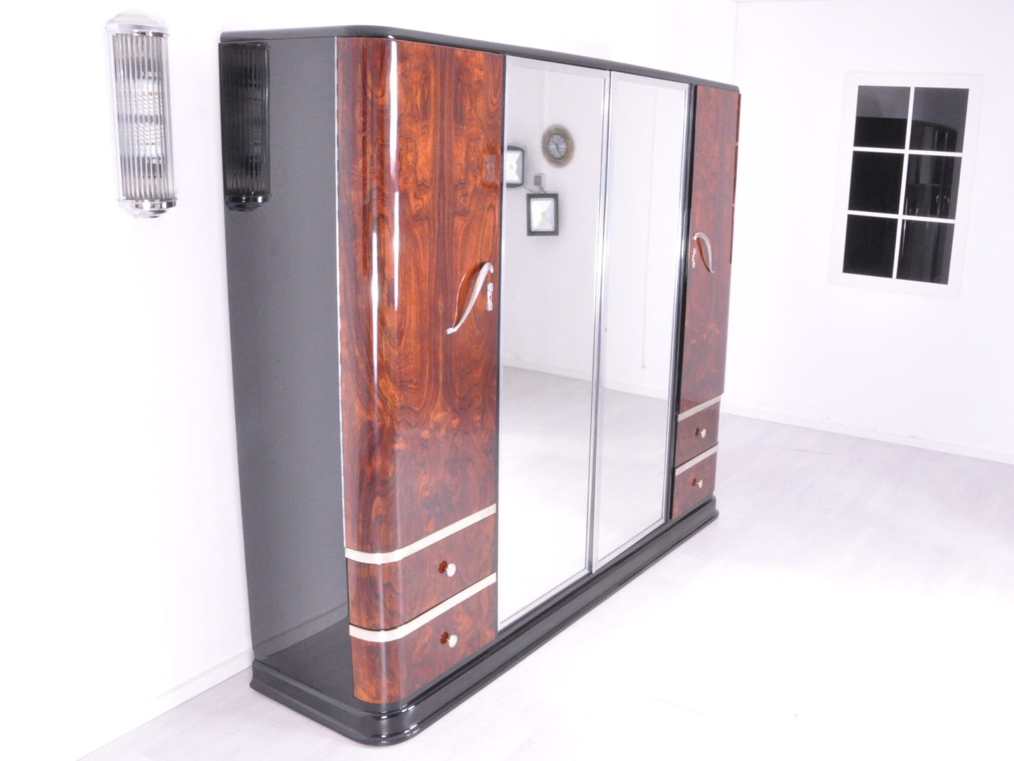 Art Deco Palisander-Holz Schrank aus den 1920er Jahren