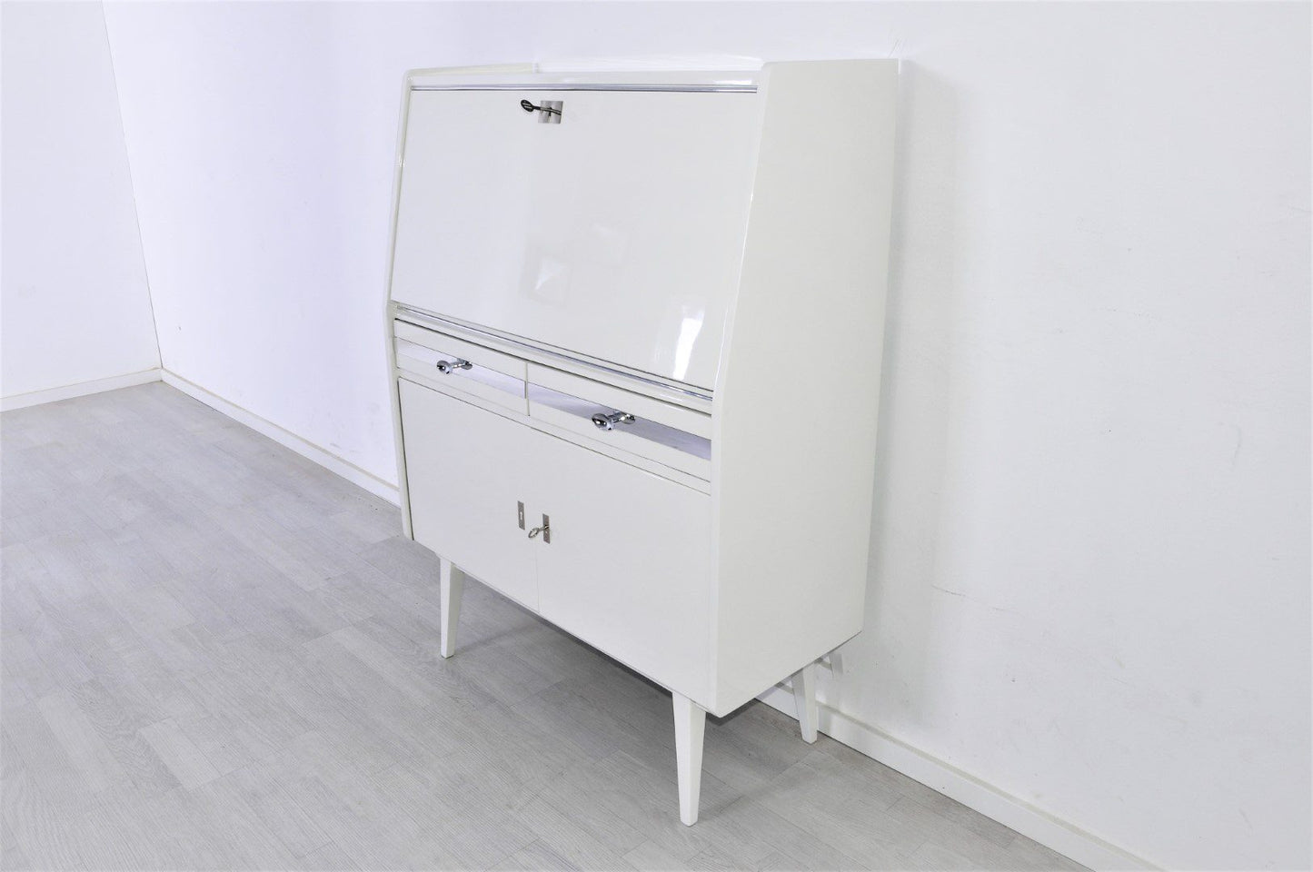 Sekretär Weiss Hochglanz 50er Jahre Chromdetails