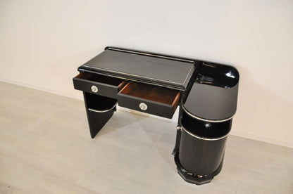 Art Deco Ladysdesk with a uniqe Design