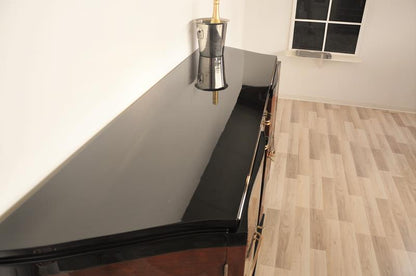 Ungewöhnliches Art-déco-Sideboard mit Vitrinenfach