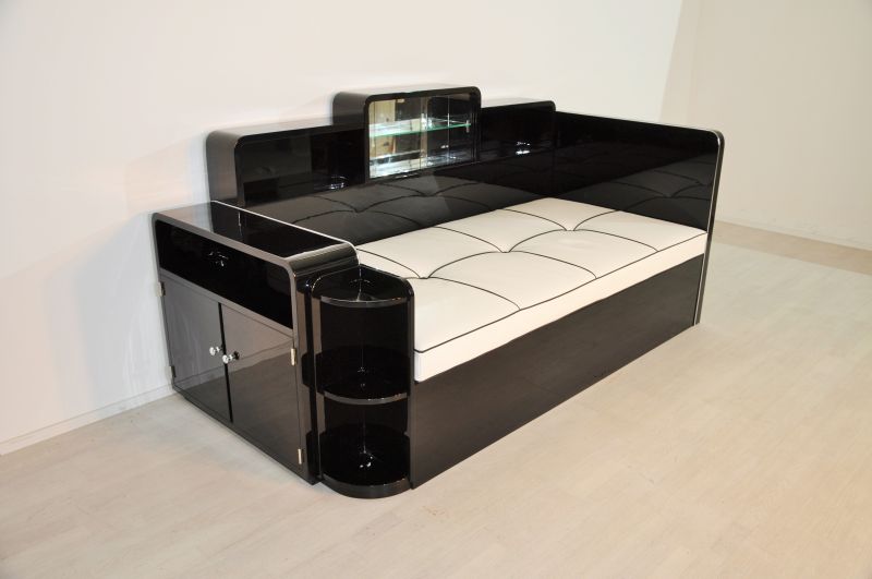 Großes Art Deco Daybed mit Spiegelfach in Hochglanzschwarz