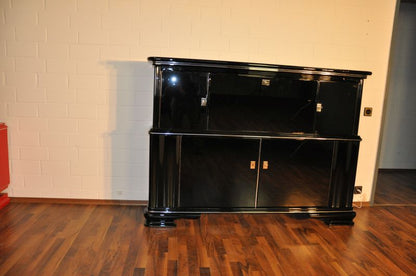 Sekretärin im französischen Art-Deco-Stil