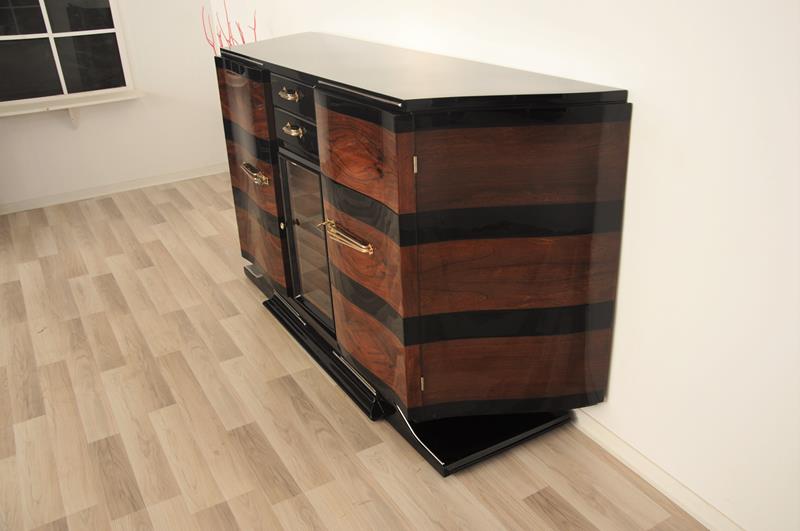 Ungewöhnliches Art-déco-Sideboard mit Vitrinenfach