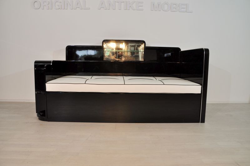 Großes Art Deco Daybed mit Spiegelfach in Hochglanzschwarz