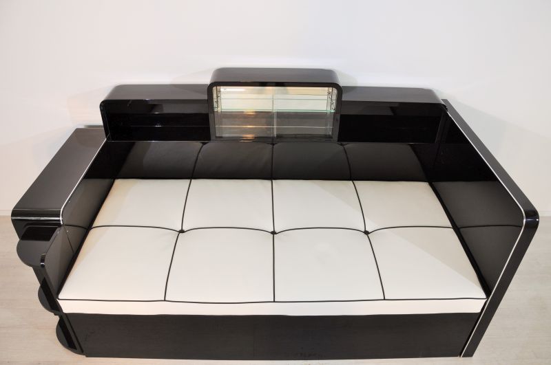 Großes Art Deco Daybed mit Spiegelfach in Hochglanzschwarz