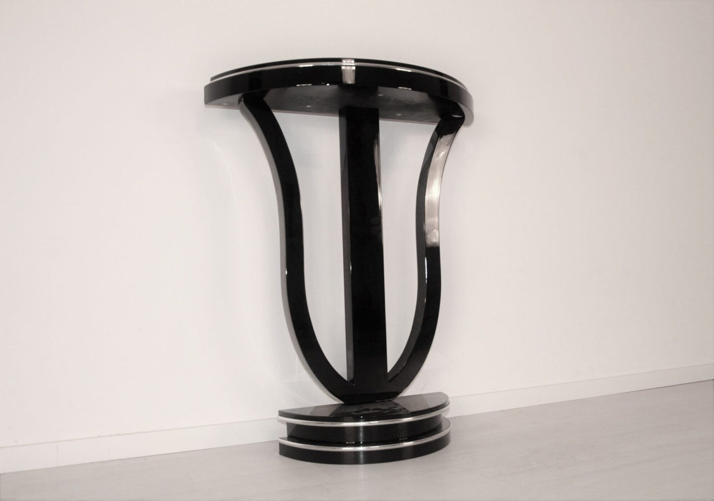 Art Deco Stil Wandkonsole in Klavierlack und Chrom