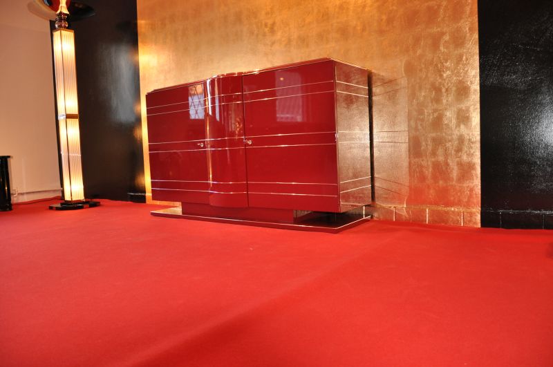 Exklusive Art-déco-Kommode/Chromliner in Rot