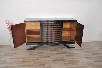 Art-Deco-Sideboard mit gemasertem Walnussfurnier