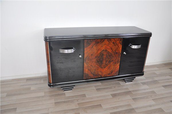 Art-Deco-Sideboard mit Pyramidenfüßen