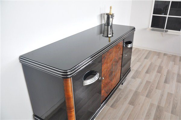 Art-Deco-Sideboard mit Pyramidenfüßen
