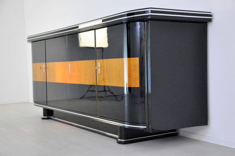 Art-Deco-Sideboard mit Ahorn-Applikationen