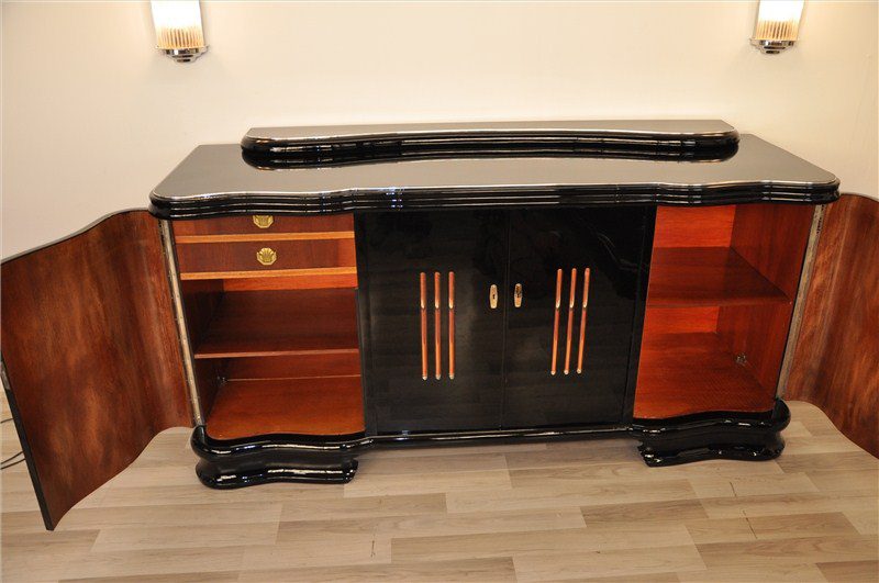 Illuminated Art Deco Sideboard with Serpentine Doors