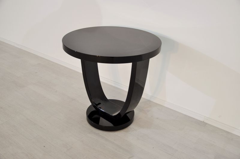 Zweibeiniger, hochglänzender Beistelltisch aus der Art-Deco-Ära