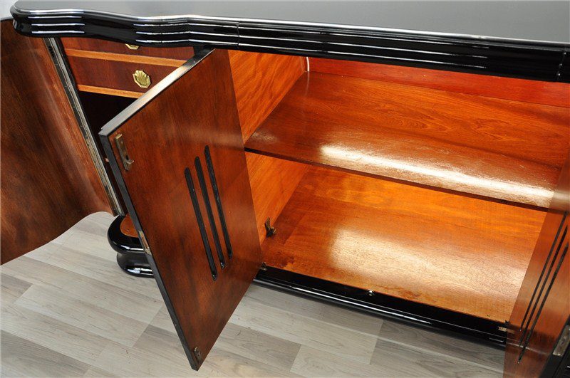Beleuchtetes Art Deco Sideboard mit geschwungenen Türen