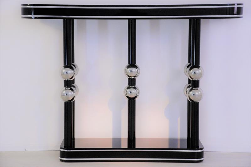 Schöne Art Deco Konsole mit Chromkugeln
