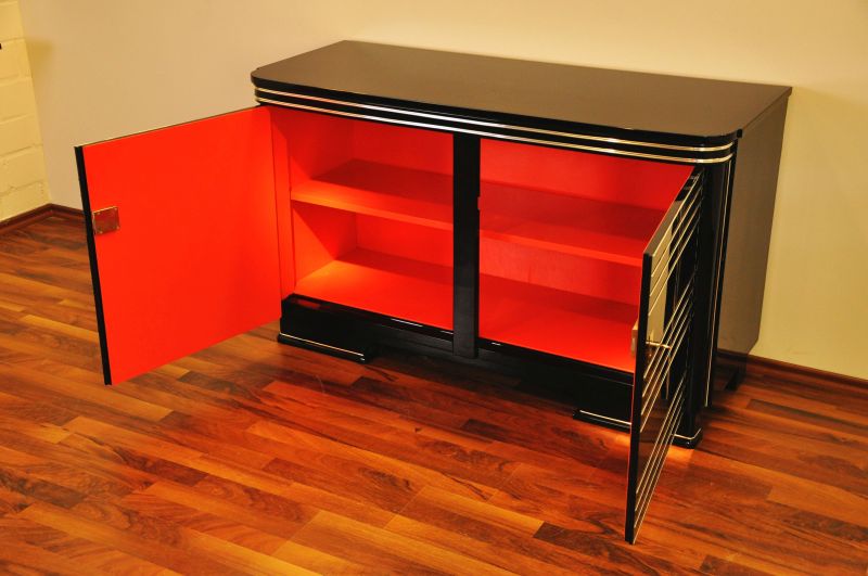 Art-Deco-Kommode mit großartigem Interieur