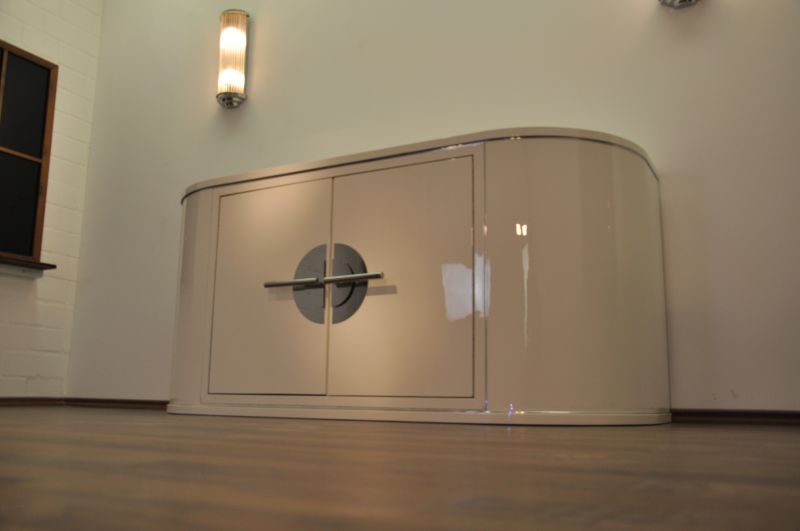 Art Deco Sideboard mit wundervollem Korpus