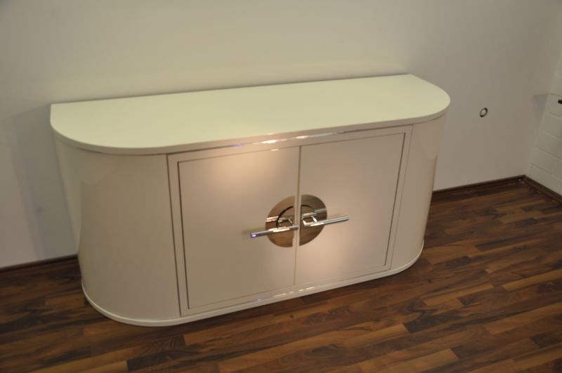 Art Deco Sideboard mit wundervollem Korpus