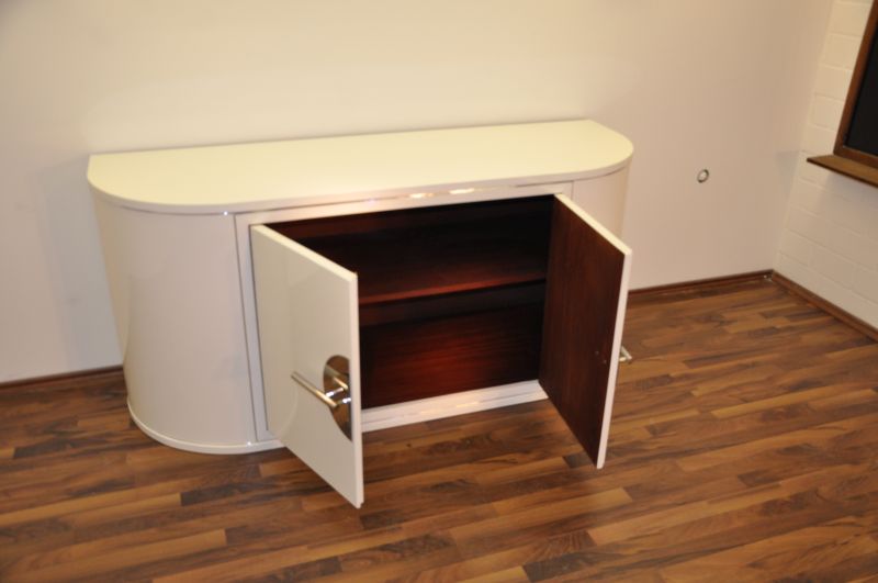 Art-Deco-Sideboard mit einem wunderschönen Korpus
