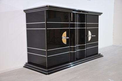 Art-déco-Sideboard mit leuchtend gelber Innenausstattung