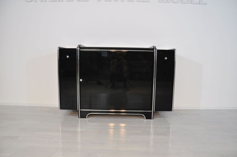 Art Deco Sideboard mit Barauszügen
