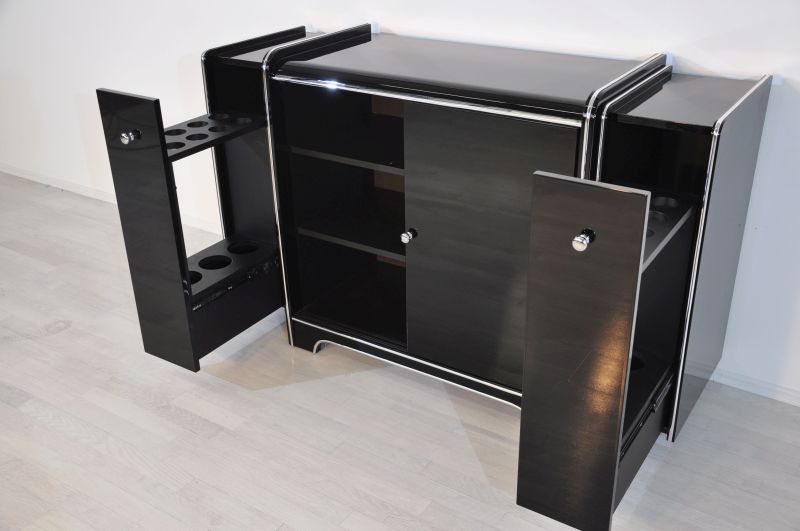 Art Deco Sideboard mit Barauszügen