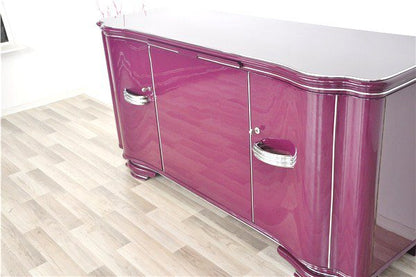 Fliederfarbenes Art-Deco-Sideboard mit Chromgriffen