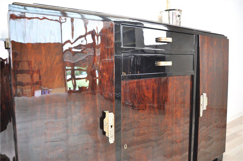 Kleines Art-Deco-Buffet mit Mahagonifurnier